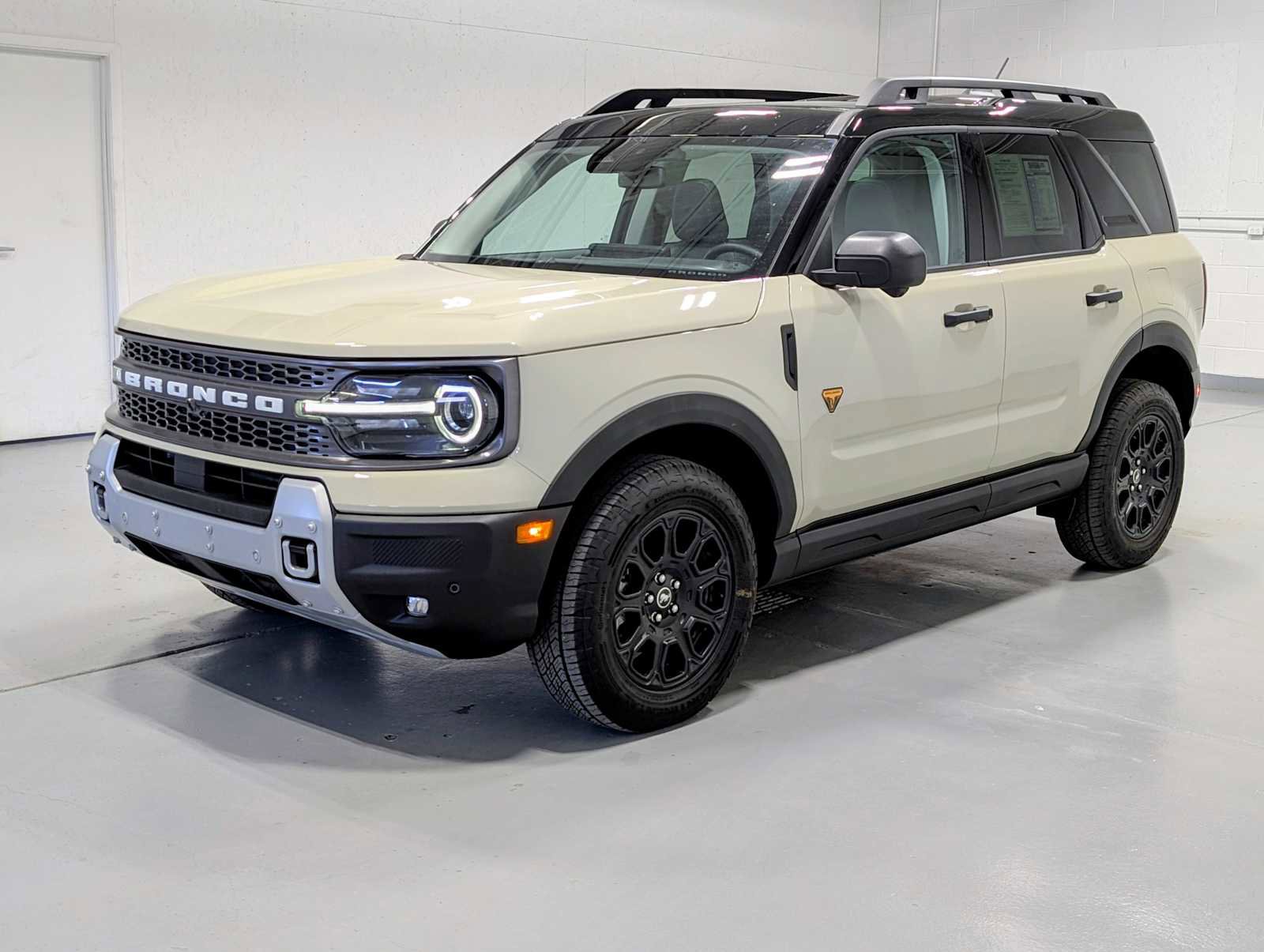 Certified 2025 Ford Bronco Sport Badlands w/ Badlands Tech Package AWD/4WD image 1