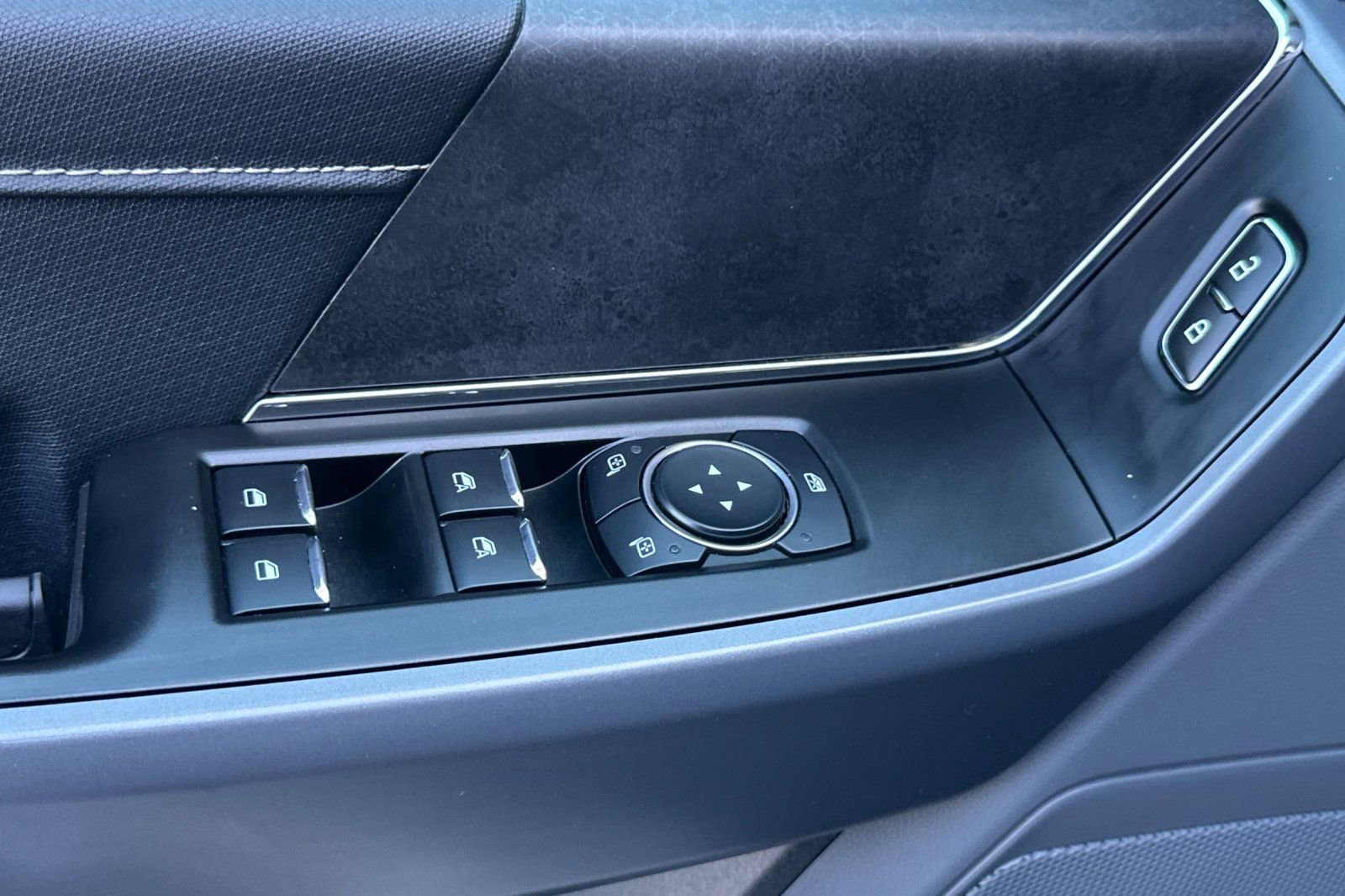 Certified 2025 Ford F150 XLT w/ Equipment Group 301A Standard image 12