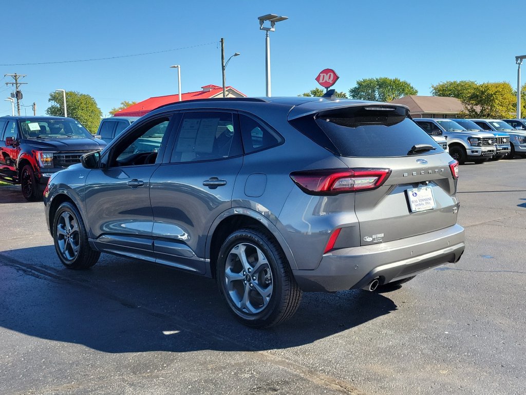 Certified 2023 Ford Escape ST-Line w/ Tech Pack #1 AWD/4WD image 6