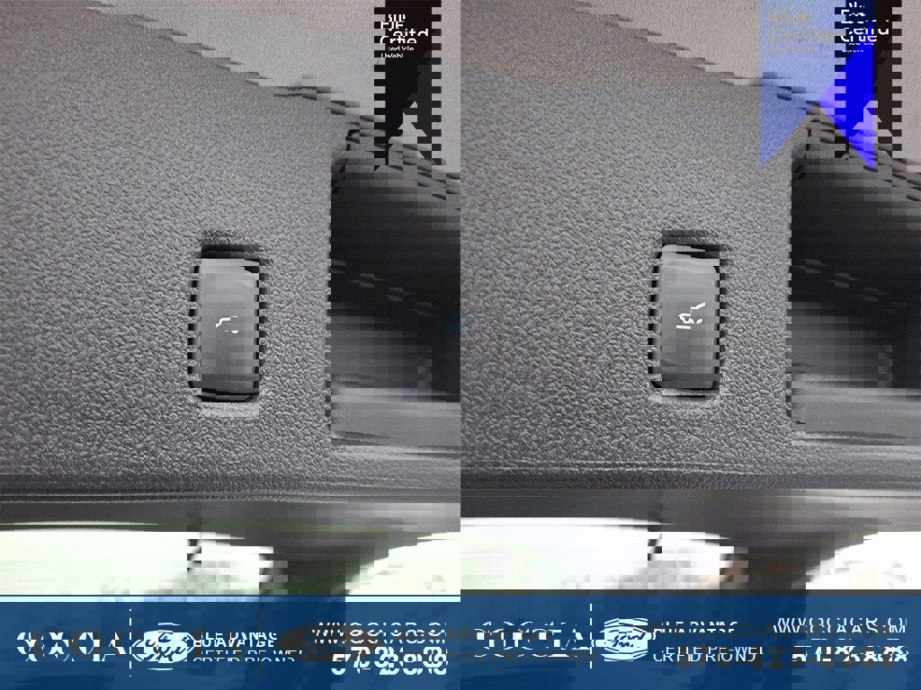 Certified 2022 Ford Escape Titanium image 30