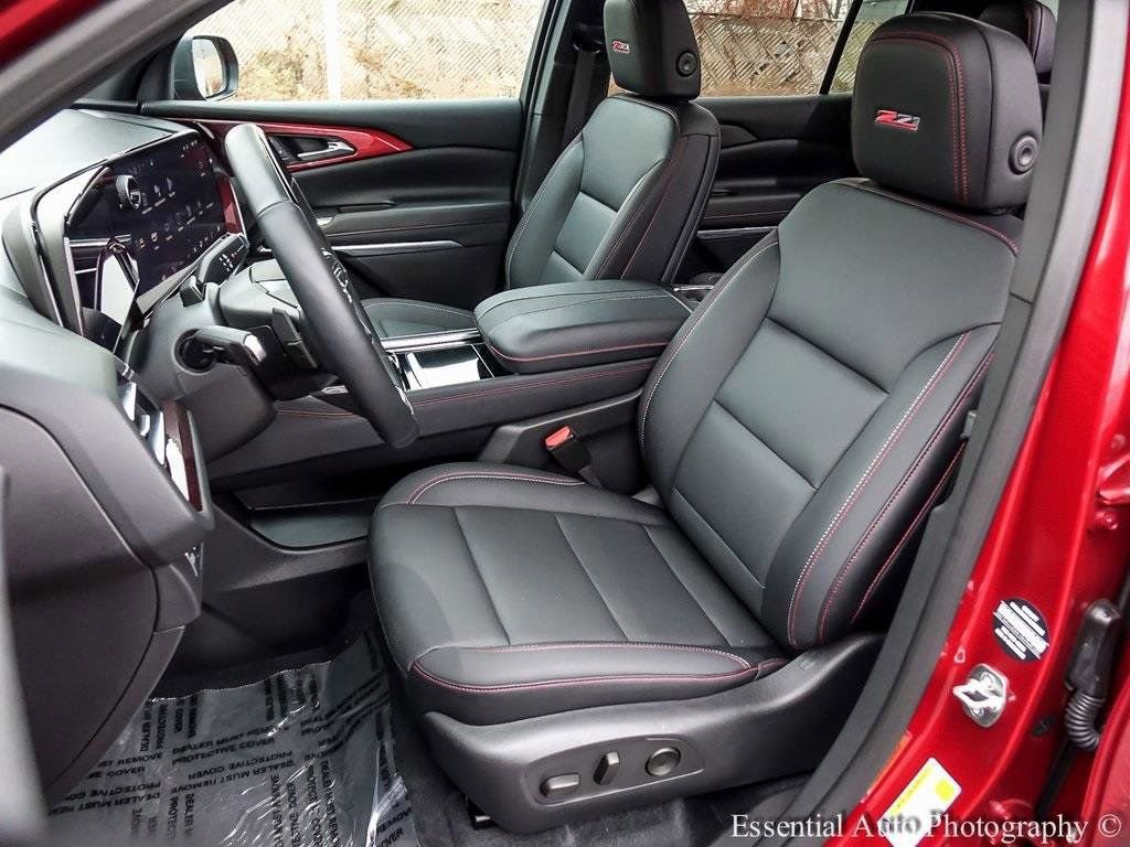Used 2025 Chevrolet Traverse Z71 w/ Enhanced Driving Package image 9