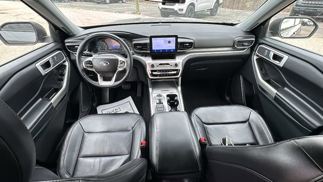 Certified 2022 Ford Explorer XLT w/ Equipment Group 202A image 14