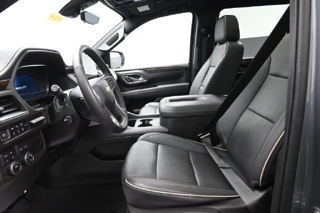 Used 2022 Chevrolet Suburban Premier AWD/4WD image 10