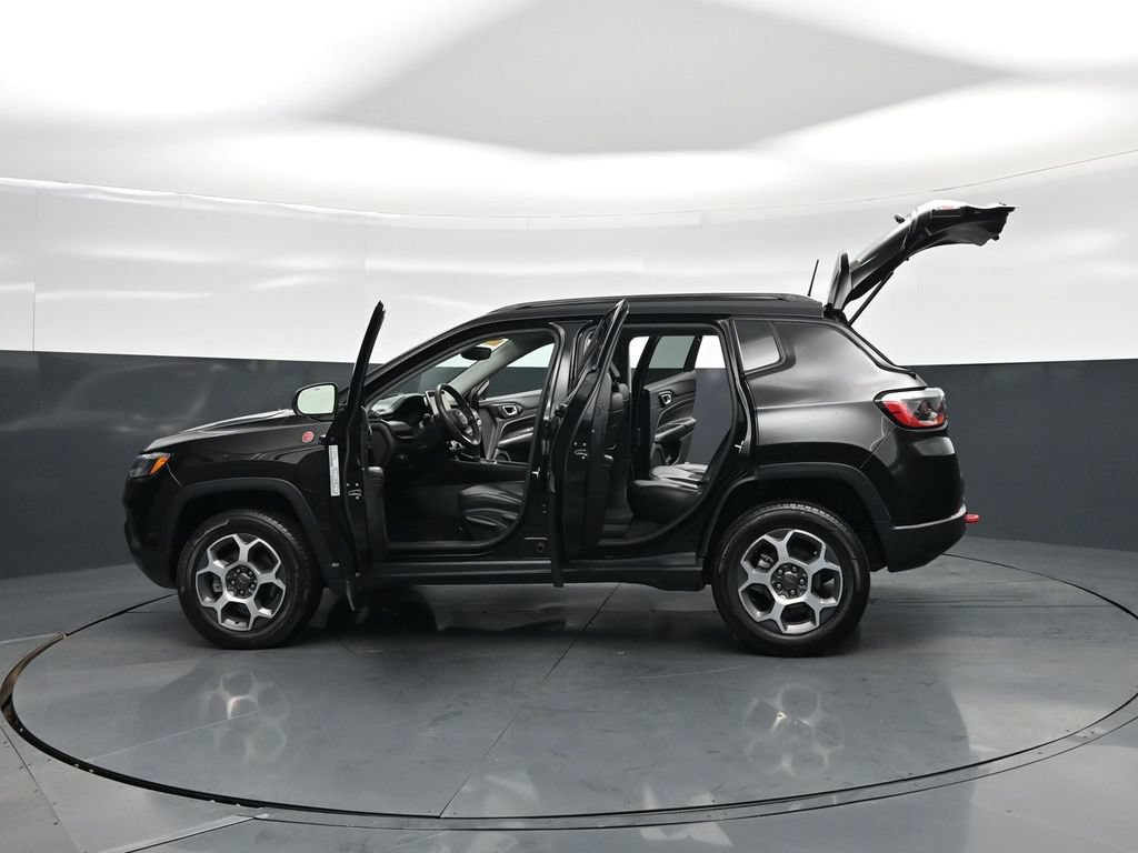 Used 2022 Jeep Compass Trailhawk AWD/4WD image 27