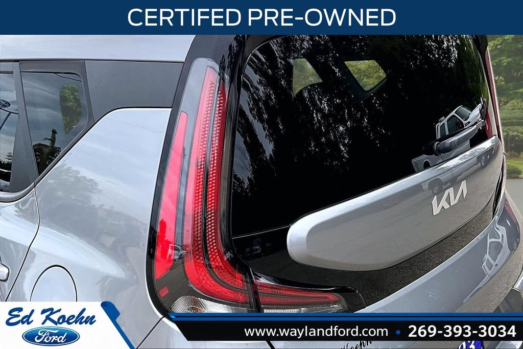 Used 2023 Kia Soul LX w/ Option Group 015 FWD image 30
