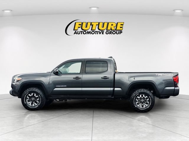 Used 2018 Toyota Tacoma TRD Off-Road w/ Technology Package AWD/4WD image 7