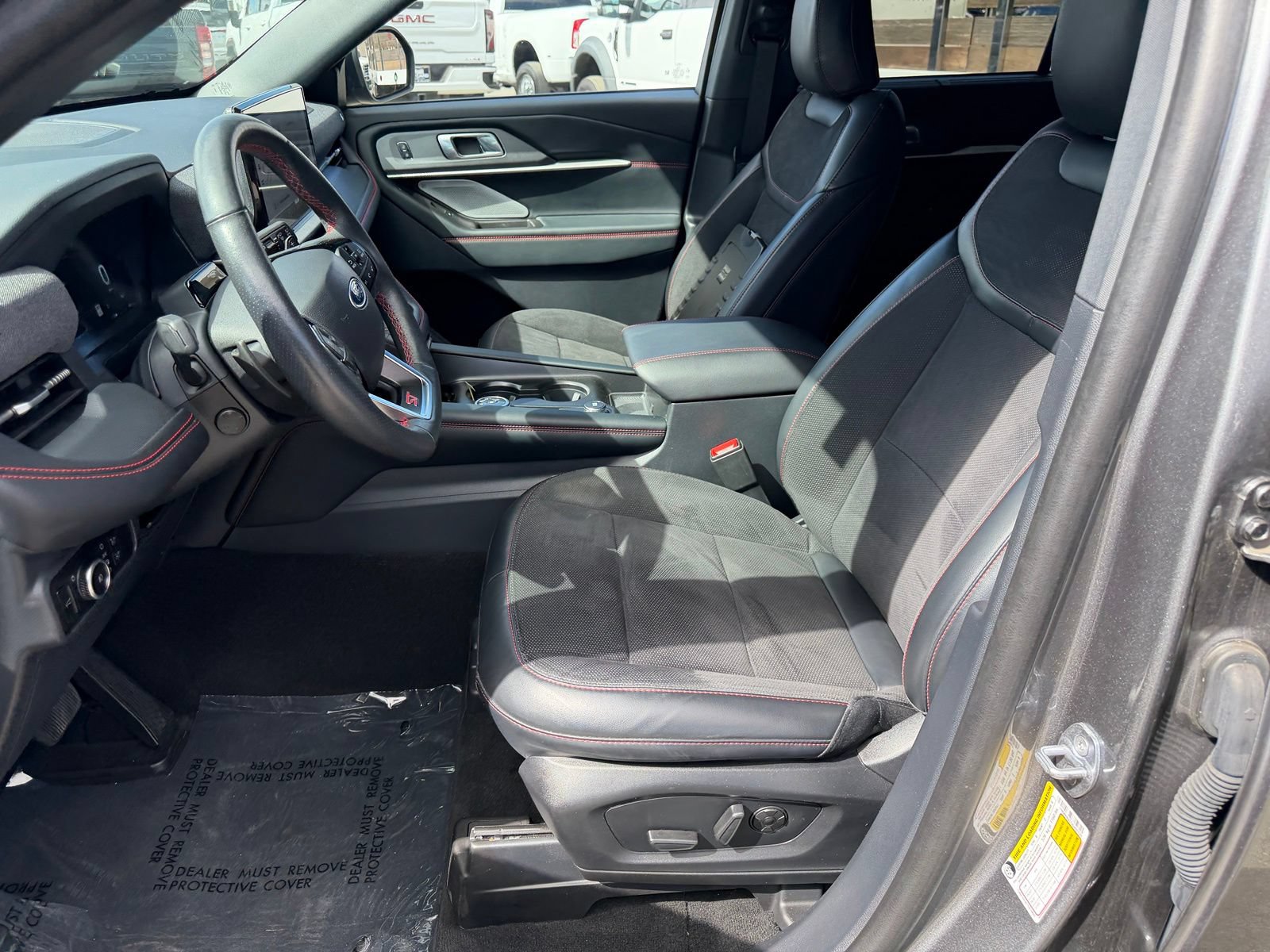 Certified 2025 Ford Explorer ST AWD/4WD image 10