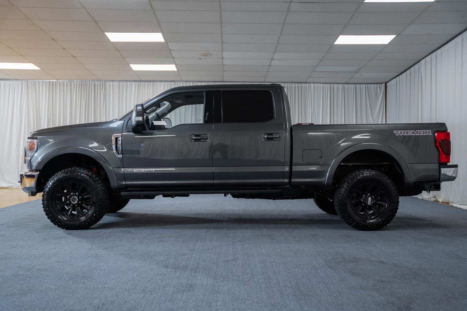 Certified 2020 Ford F250 Lariat w/ Tremor Off-Road Package AWD/4WD image 5