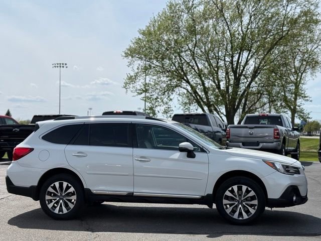 Used 2018 Subaru Outback 3.6R Touring AWD/4WD image 39