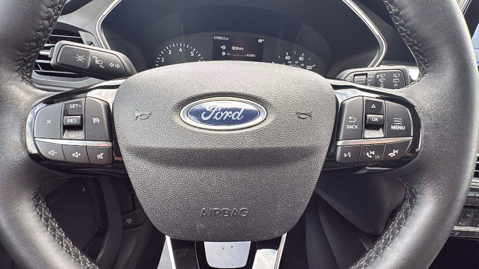 Certified 2022 Ford Escape SE w/ Cold Weather Package AWD/4WD image 30