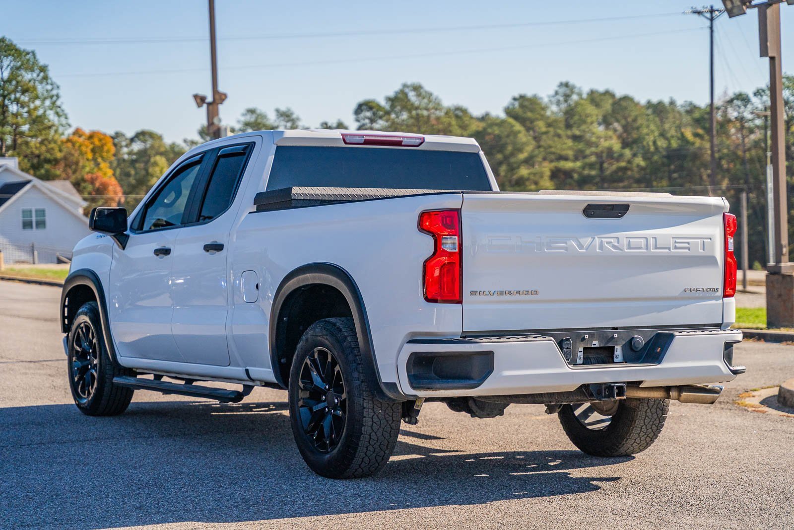 Used 2020 Chevrolet Silverado 1500 Custom w/ Custom Value Package image 3