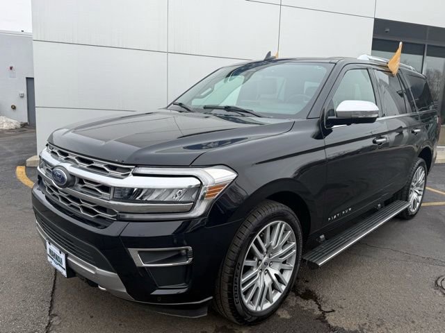 Certified 2023 Ford Expedition Platinum image 3
