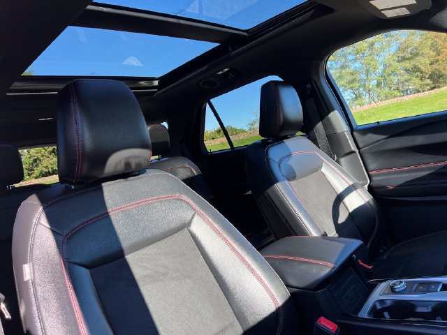 Certified 2023 Ford Explorer ST-Line w/ Class IV Trailer Tow Package AWD/4WD image 37
