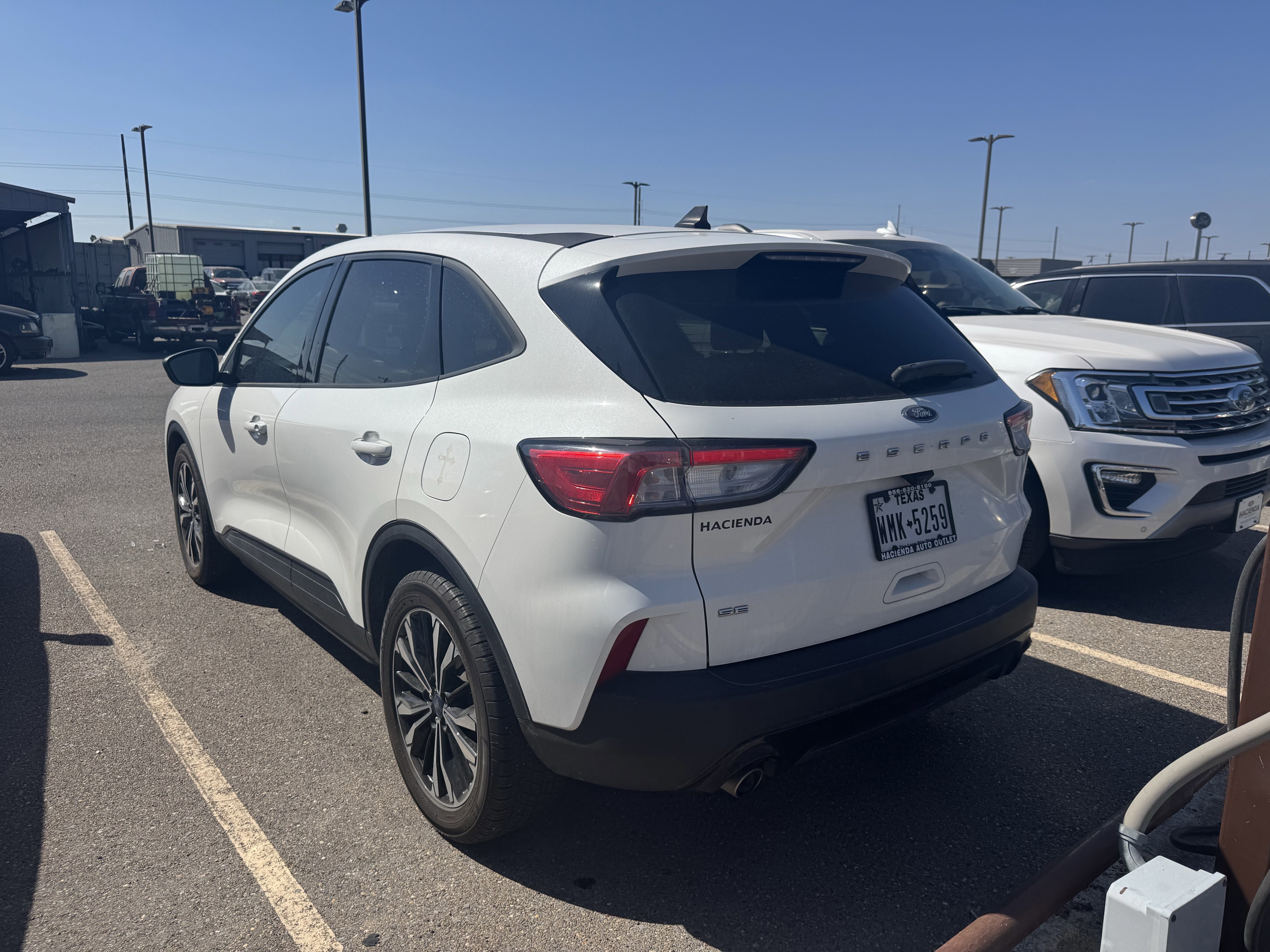 Certified 2022 Ford Escape SE w/ SE Sport Appearance Package image 2