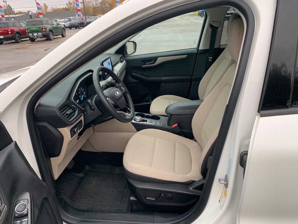 Certified 2022 Ford Escape SE w/ Convenience Package image 4