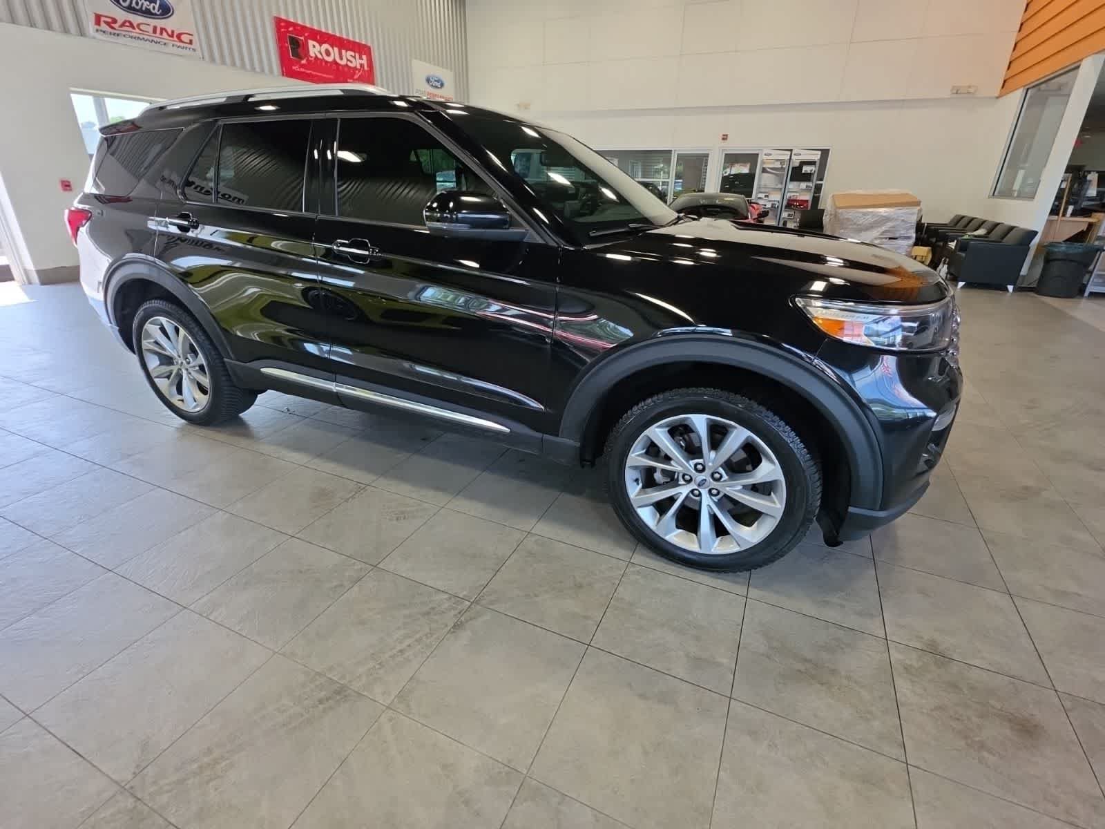 Certified 2022 Ford Explorer Platinum w/ Equipment Group 601A AWD/4WD image 6