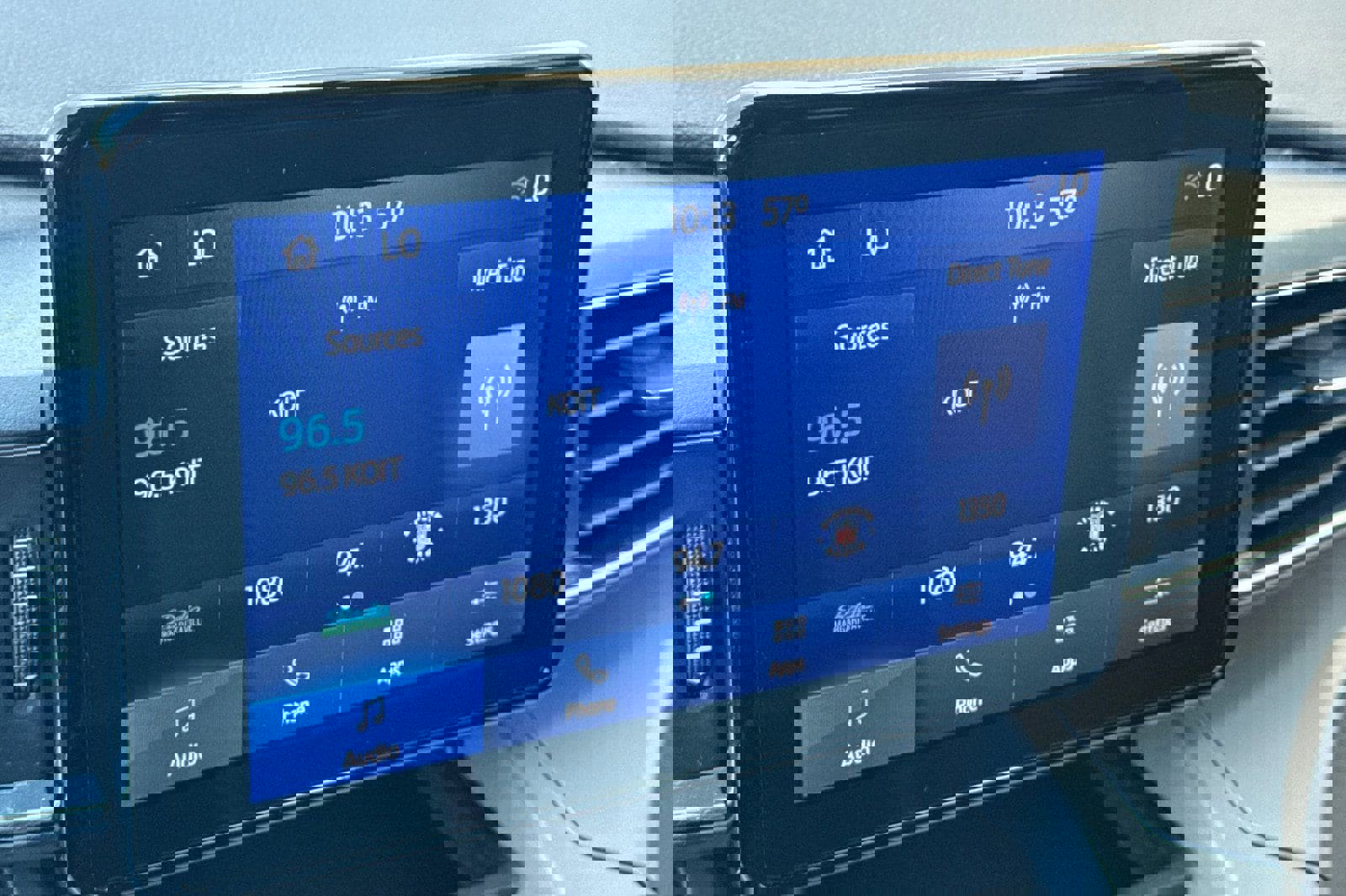 Certified 2022 Ford Explorer XLT w/ Equipment Group 202A image 19