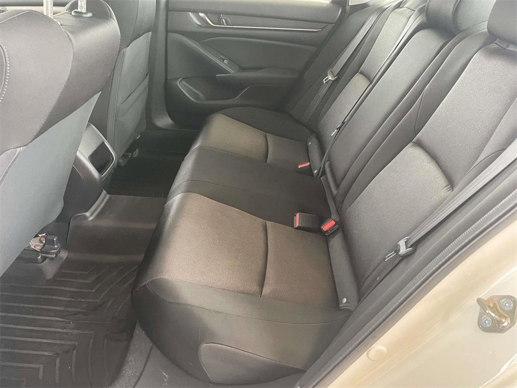 Used 2018 Honda Accord Hybrid image 12