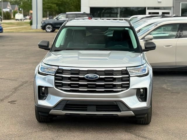 Certified 2025 Ford Explorer Active w/ Active Comfort Package AWD/4WD image 33