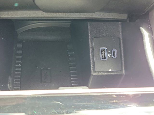 Certified 2020 Ford Edge ST-Line image 30