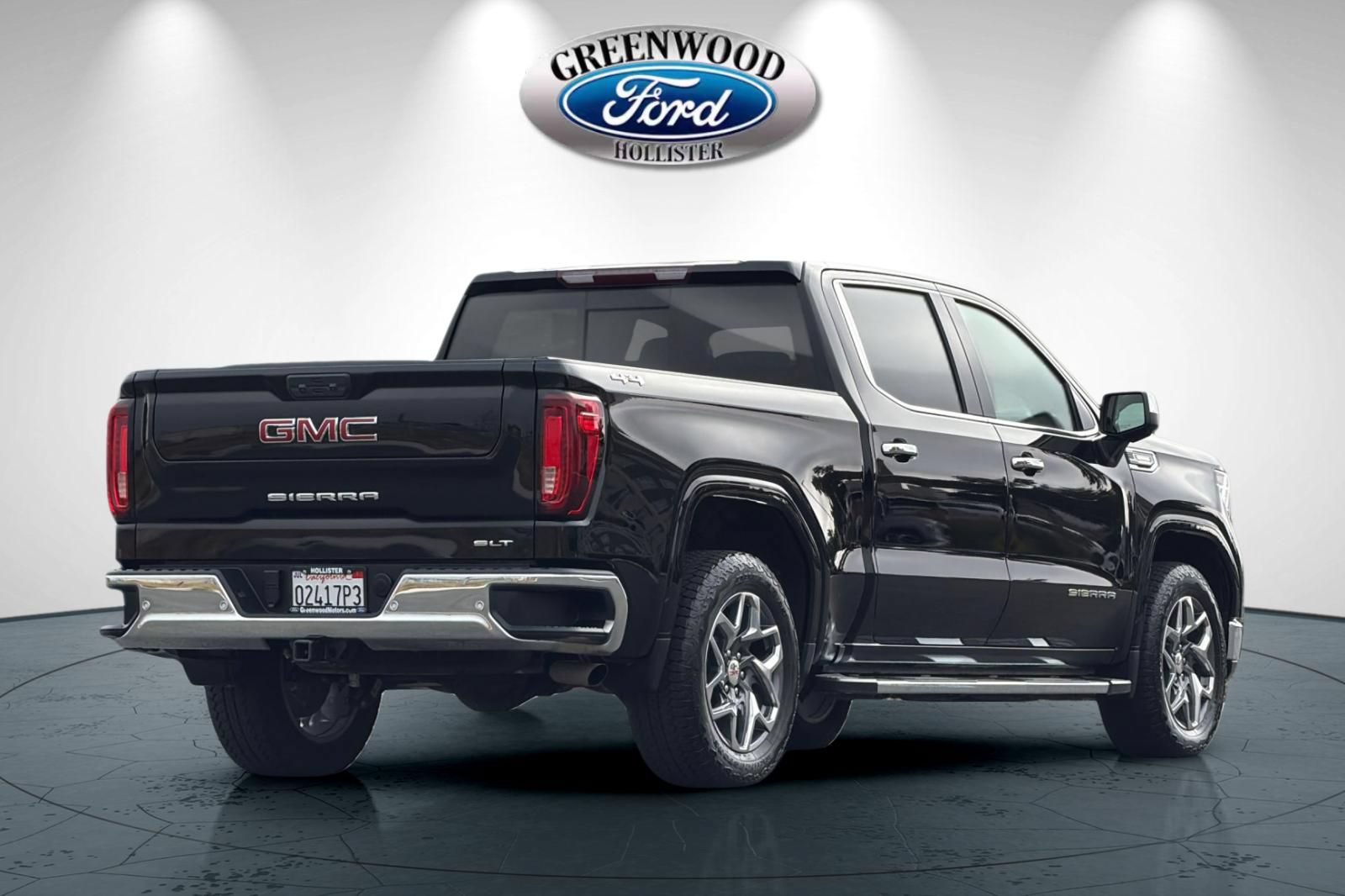 Used 2022 GMC Sierra 1500 SLT w/ SLT Premium Plus Package AWD/4WD image 4