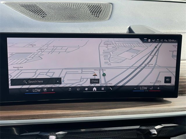 Used 2024 BMW X5 sDrive40i w/ Premium Package image 11