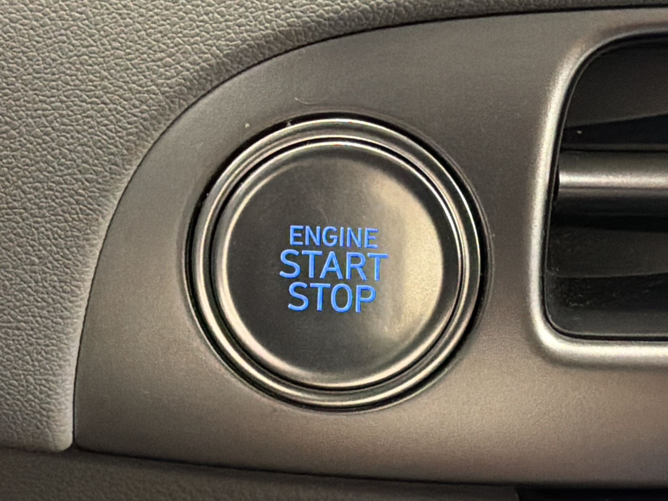 Used 2024 Hyundai Palisade SEL FWD image 18