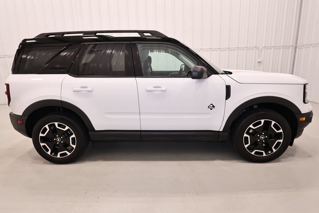 Certified 2022 Ford Bronco Sport Outer Banks w/ Tech Package AWD/4WD image 2
