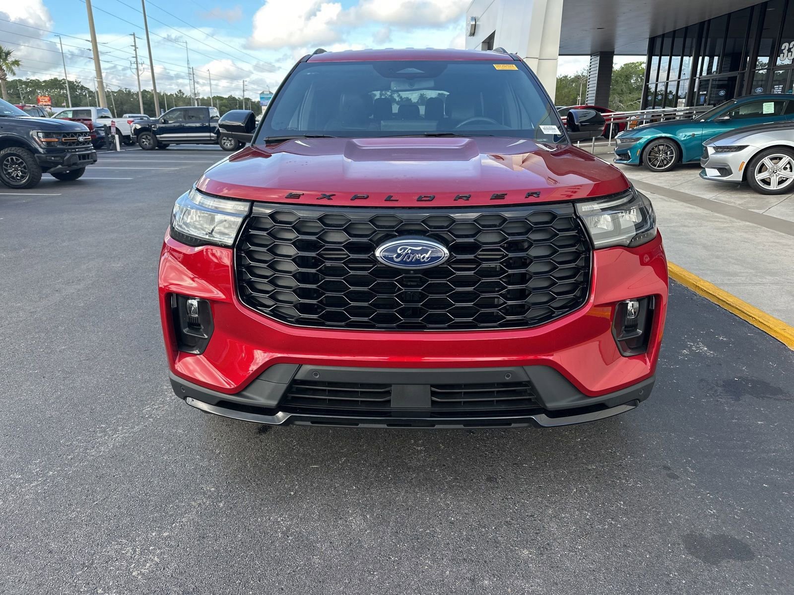 Certified 2025 Ford Explorer ST-Line w/ Premium Package RWD image 9