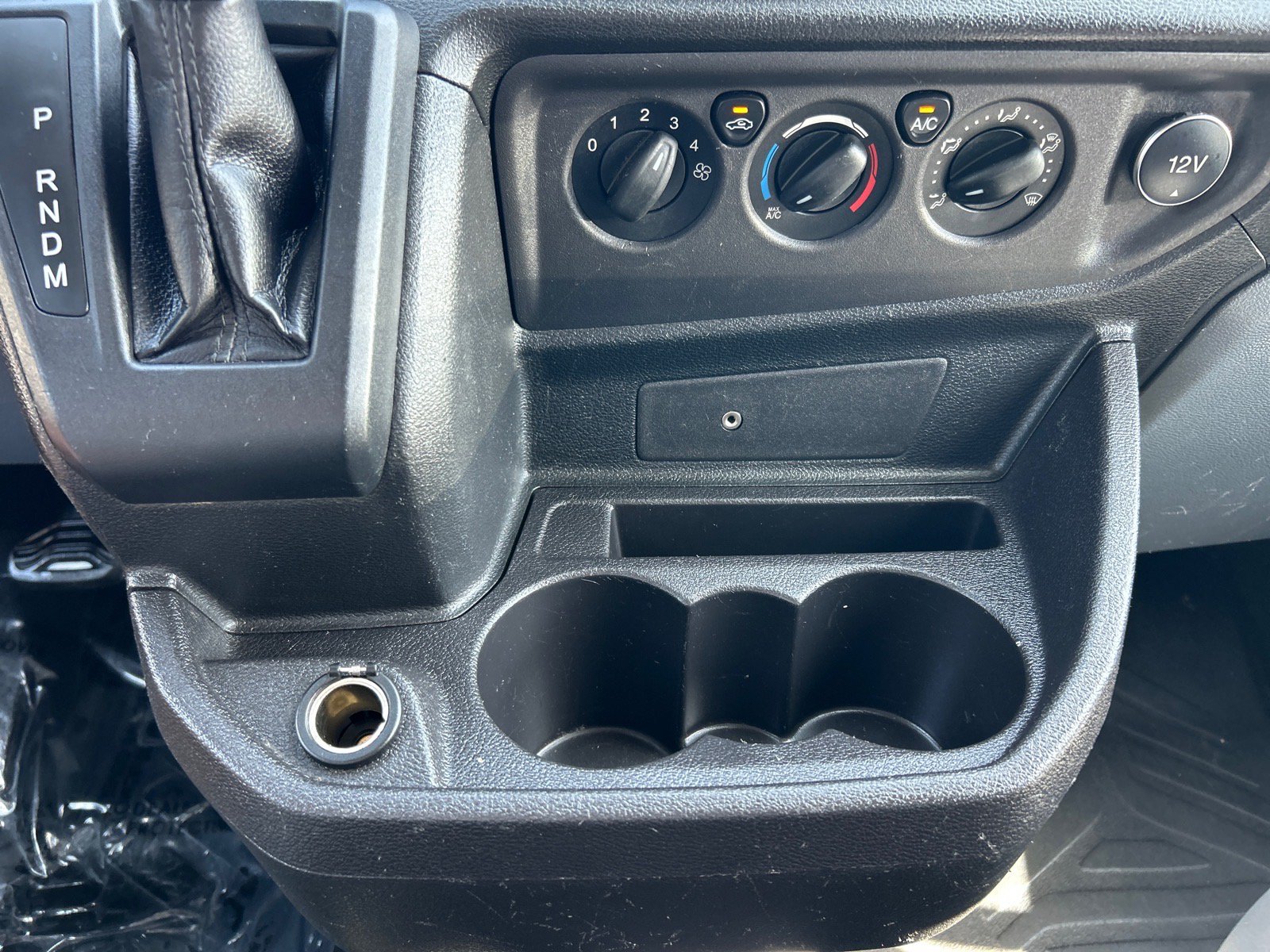 Certified 2019 Ford Transit 150 130 Low Roof RWD image 22