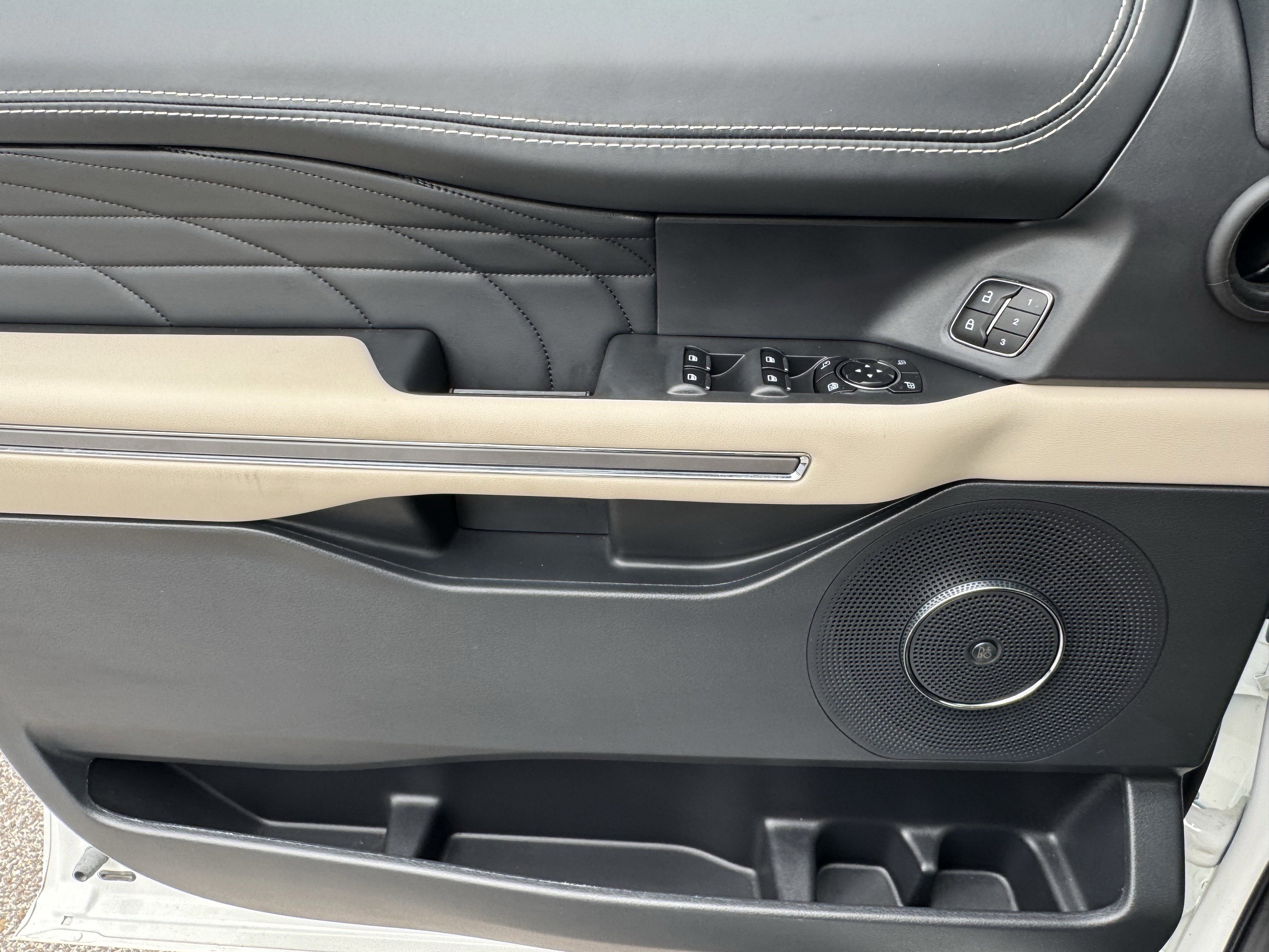 Certified 2024 Ford Expedition Platinum image 15