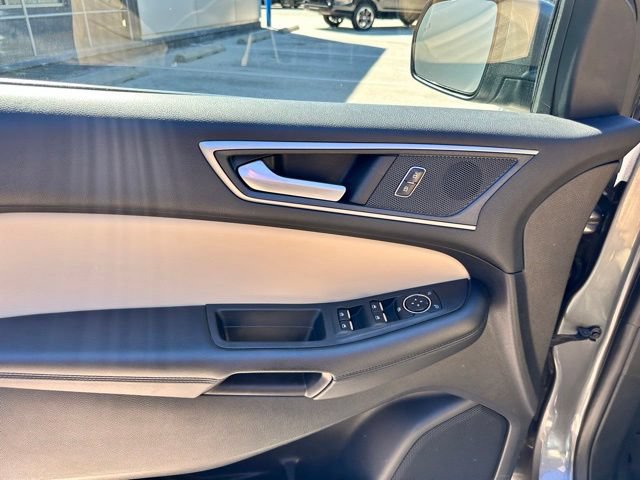 Certified 2021 Ford Edge SEL w/ Cargo Accessory Package AWD/4WD image 30