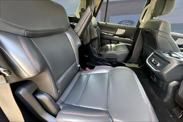 Certified 2025 Ford Expedition Active AWD/4WD image 24