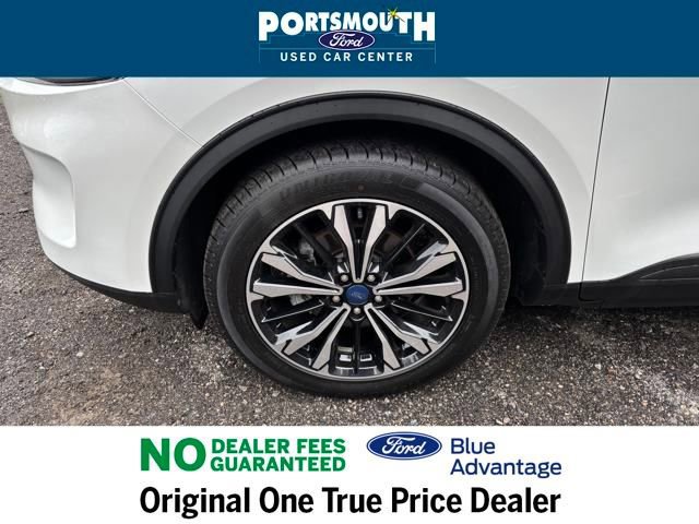 Certified 2022 Ford Escape SEL w/ SEL Stealth AWD Package image 33