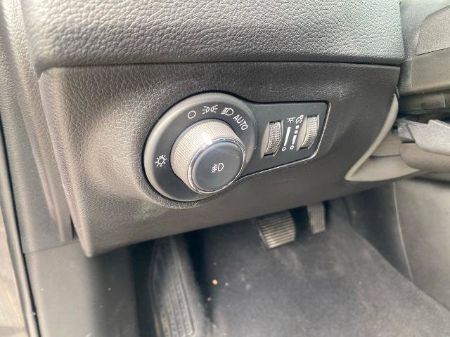 Used 2020 Jeep Compass Latitude FWD image 17