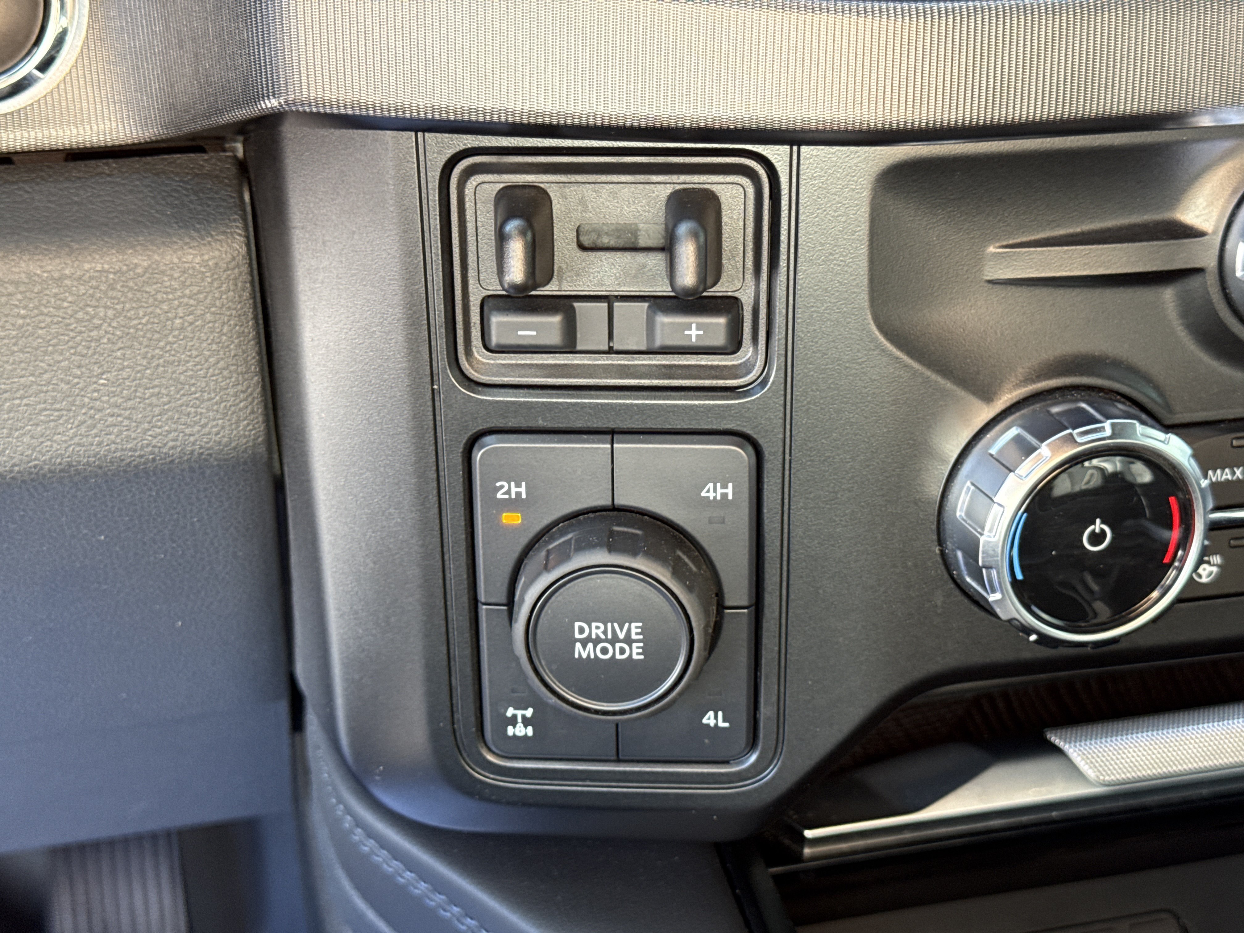 Certified 2025 Ford F250 Platinum AWD/4WD image 26