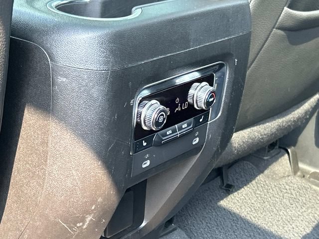 Used 2022 GMC Yukon XL Denali AWD/4WD image 22