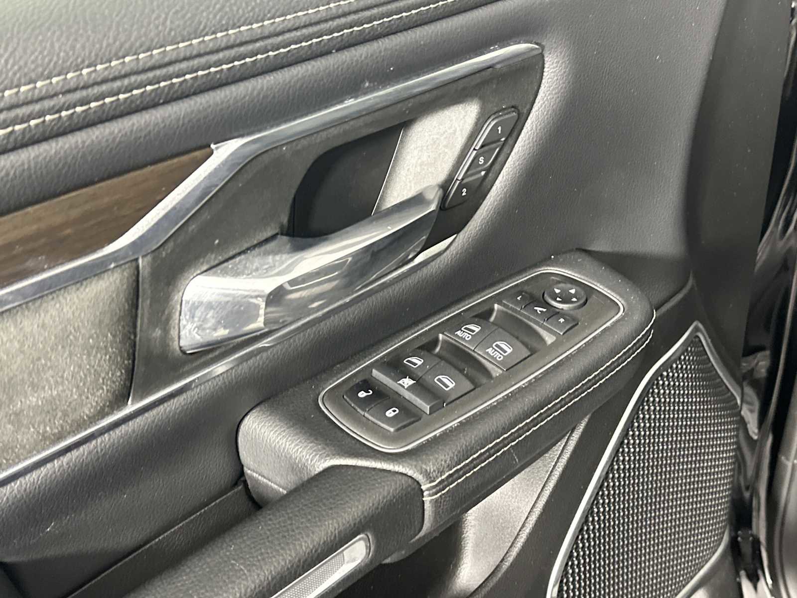 Used 2022 RAM 1500 Laramie image 10