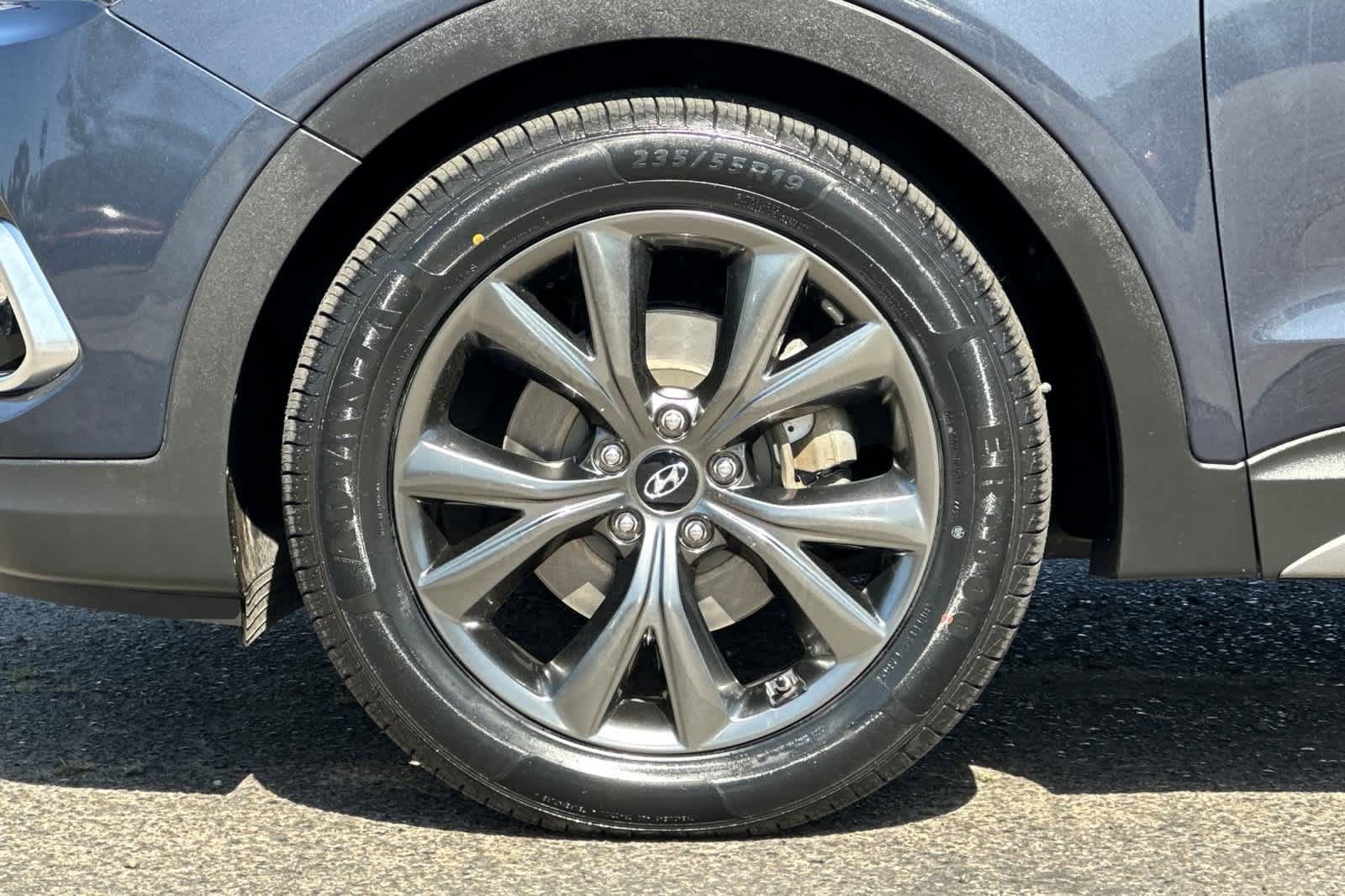 Used 2017 Hyundai Santa Fe Sport AWD/4WD image 27