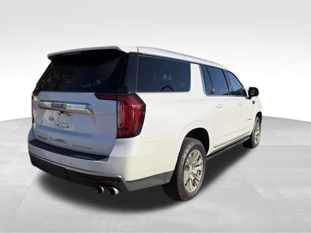 Used 2023 GMC Yukon XL Denali AWD/4WD image 10
