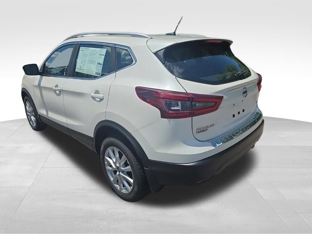 Used 2021 Nissan Rogue Sport SV AWD/4WD image 8