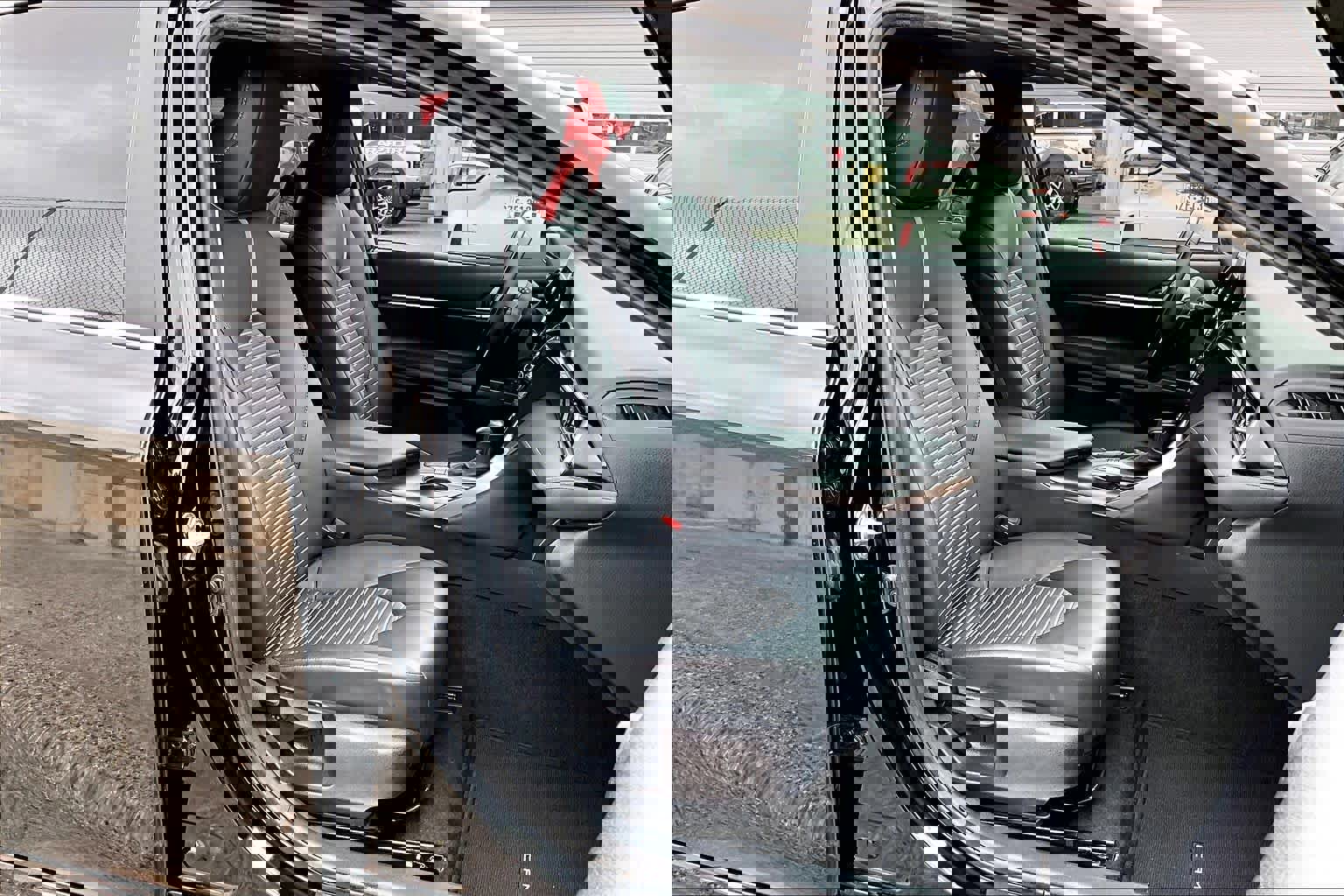 Used 2023 Toyota Camry SE FWD image 13