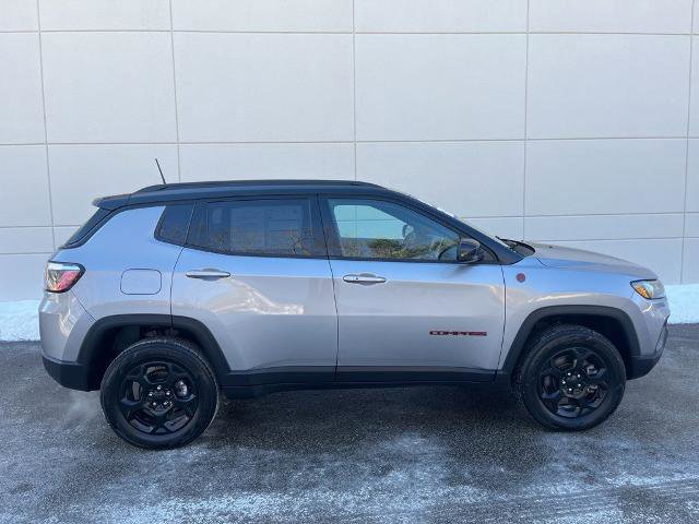 Used 2023 Jeep Compass Trailhawk image 2