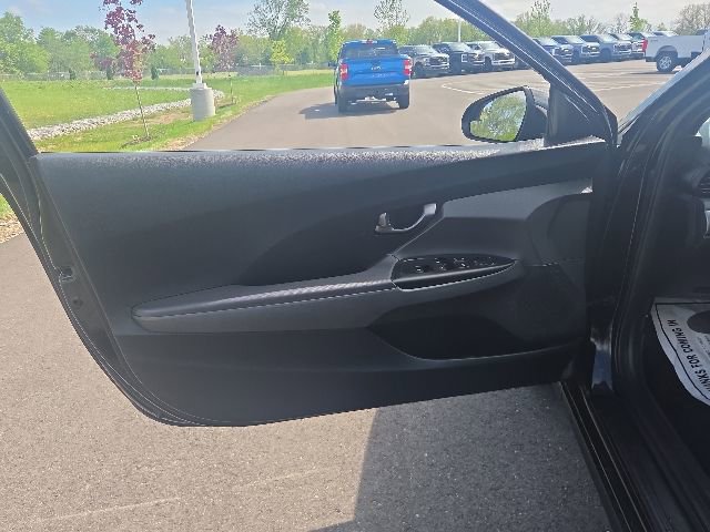 Used 2019 Hyundai Veloster 2.0 FWD image 18