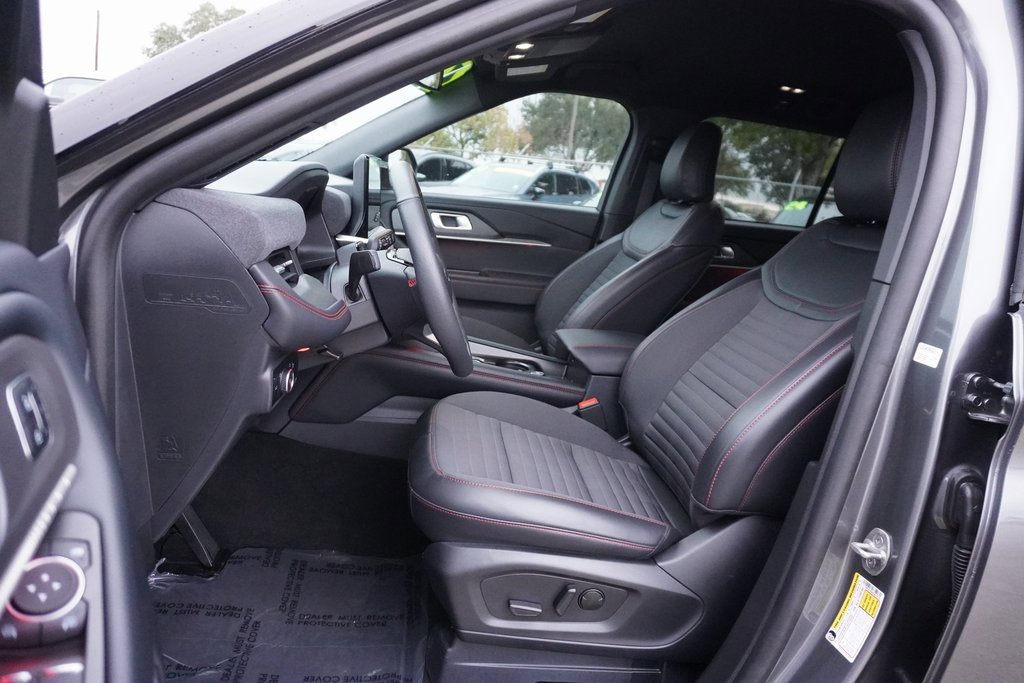 Certified 2025 Ford Explorer ST-Line w/ Premium Package image 10