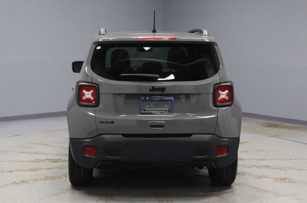 Used 2022 Jeep Renegade Altitude AWD/4WD image 10