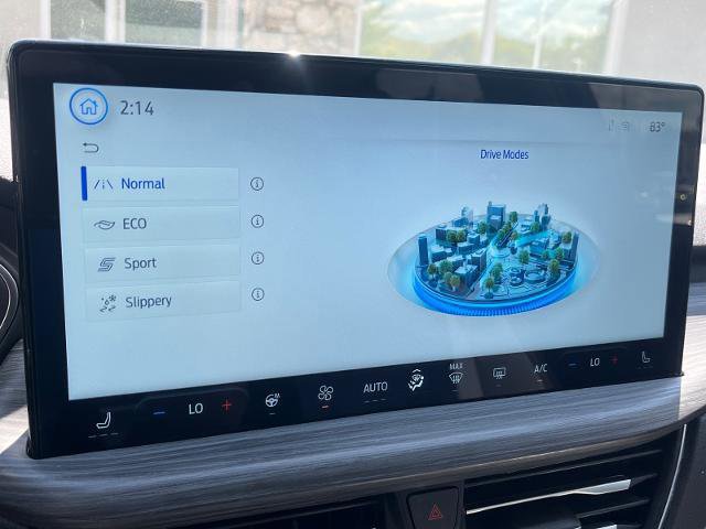 Certified 2025 Ford Escape Platinum w/ Premium Technology Package AWD/4WD image 12