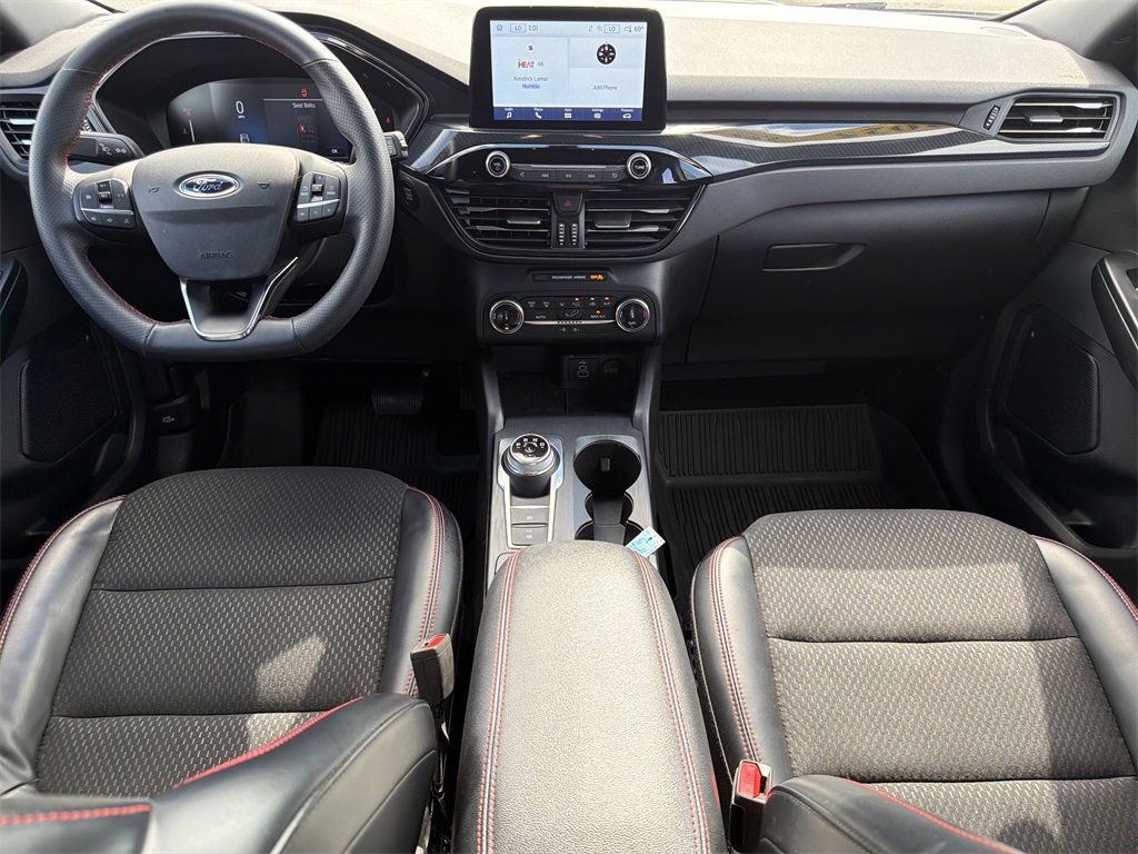 Certified 2025 Ford Escape ST-Line image 17