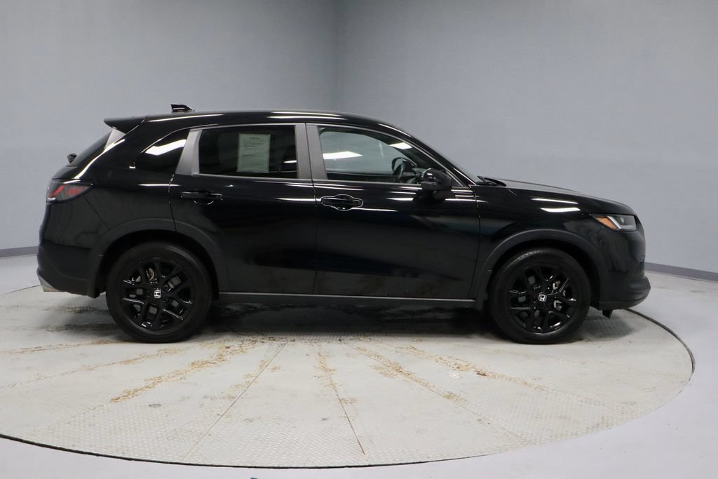 Used 2025 Honda HR-V Sport image 12
