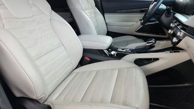 Used 2024 Kia Telluride SX Prestige w/ Towing Package AWD/4WD image 35